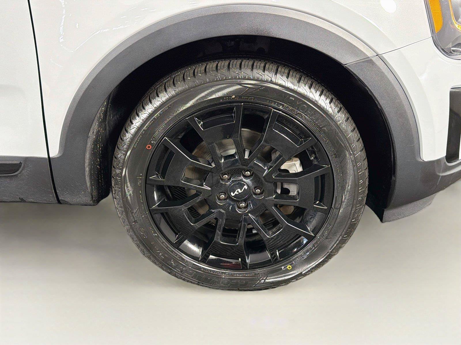 Used 2022 Kia Telluride SX w/ Nightfall Edition Package AWD/4WD image 37