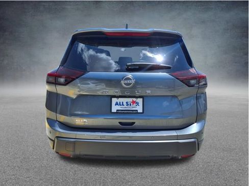 Used 2025 Nissan Rogue SV FWD image 7