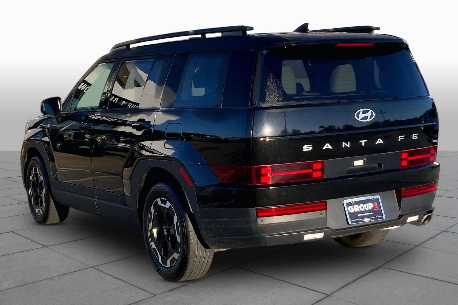 Used 2026 Hyundai Santa Fe SEL AWD/4WD image 11