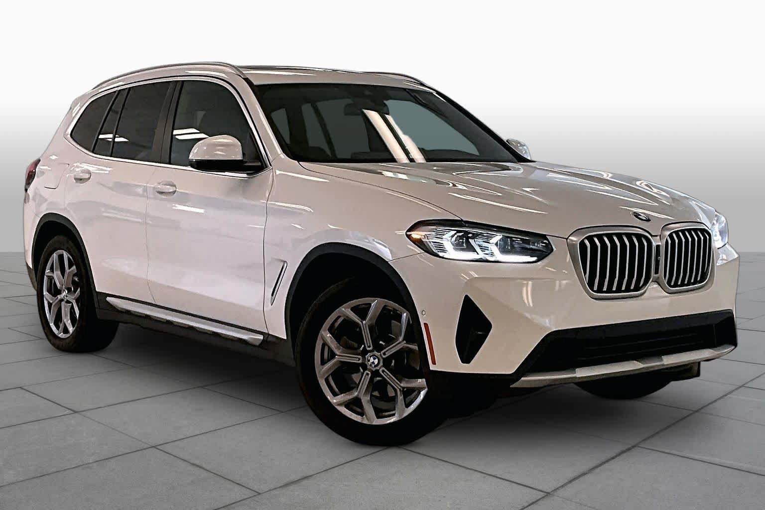 Used 2023 BMW X3 xDrive30i w/ Premium Package AWD/4WD image 2
