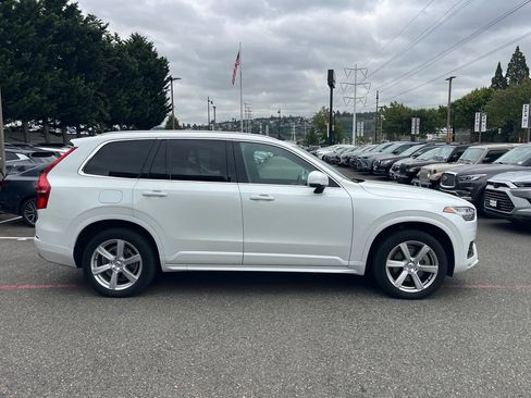 Used 2022 Volvo XC90 T5 Momentum AWD/4WD image 8