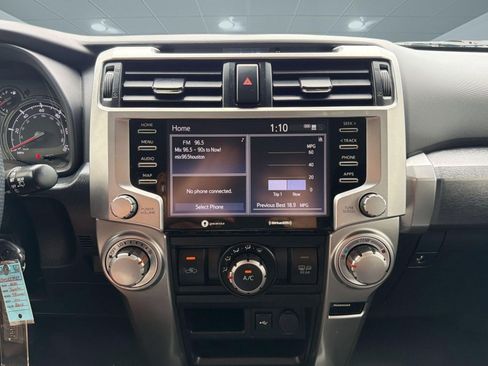 Used 2021 Toyota 4Runner SR5 AWD/4WD image 28