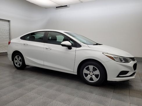 Used 2018 Chevrolet Cruze LS image 11