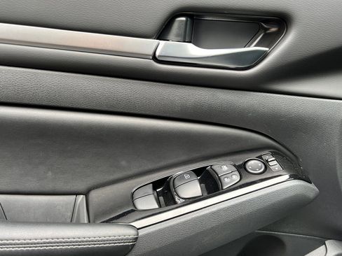 Used 2024 Nissan Altima 2.5 SL image 12