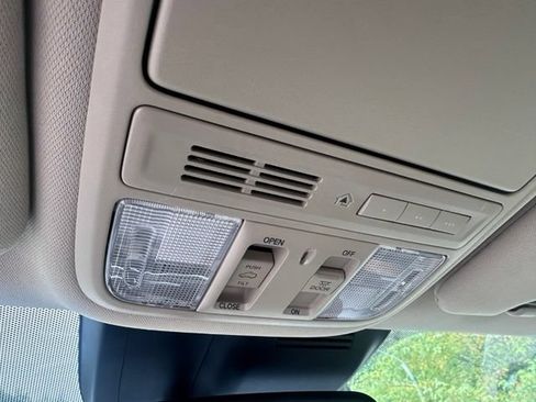 Used 2021 Honda CR-V EX-L image 16