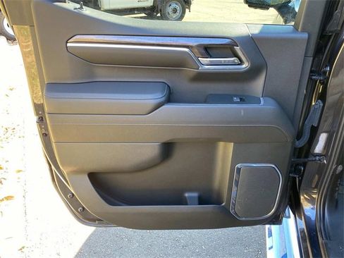 Used 2022 Chevrolet Silverado 1500 LTZ w/ LTZ Premium Package image 10
