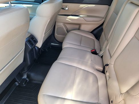 Used 2019 Mitsubishi Outlander GT AWD/4WD image 24