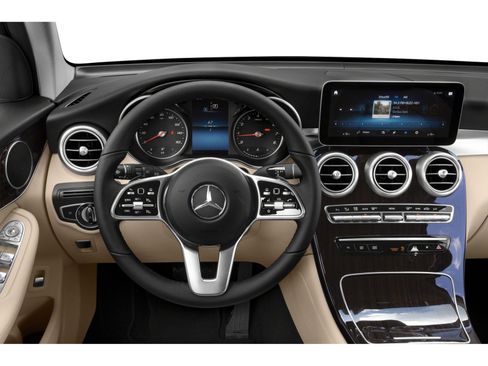 Used 2020 Mercedes-Benz GLC 300 4MATIC image 4