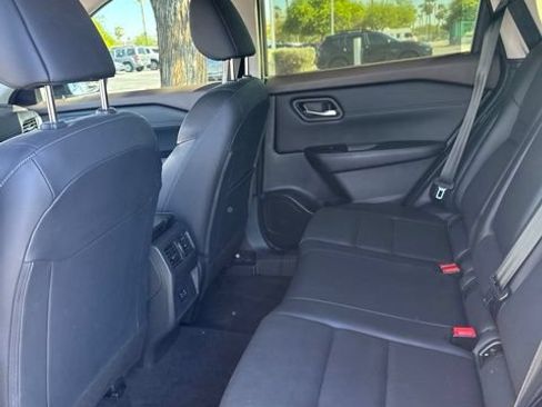 Certified 2023 Nissan Rogue SV w/ SV Premium B Package FWD image 9