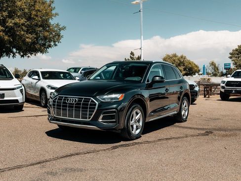 Used 2023 Audi Q5 2.0T Premium w/ Convenience Package AWD/4WD image 3