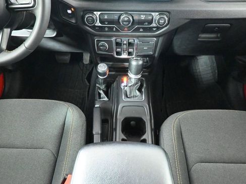 Used 2024 Jeep Wrangler Sport S image 23