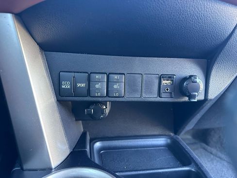 Used 2015 Toyota RAV4 Limited FWD image 30