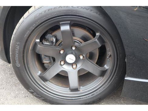 Used 2016 Hyundai Veloster Turbo FWD image 13