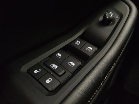 Used 2022 Jeep Grand Cherokee L Laredo w/ Luxury Tech Group I image 27