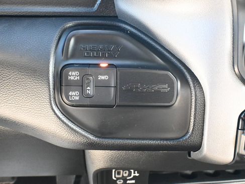 Used 2024 RAM 2500 Big Horn AWD/4WD image 19