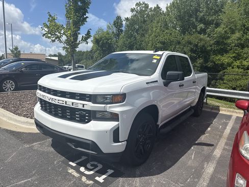 Used 2021 Chevrolet Silverado 1500 Custom w/ Rally Edition RWD image 2