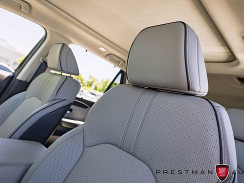 Used 2025 Honda Pilot Elite image 27