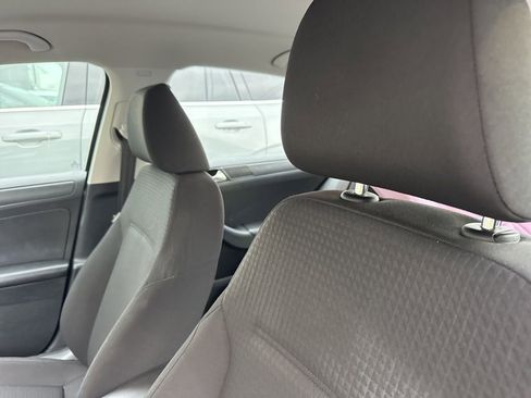 Used 2015 Volkswagen Jetta S image 5