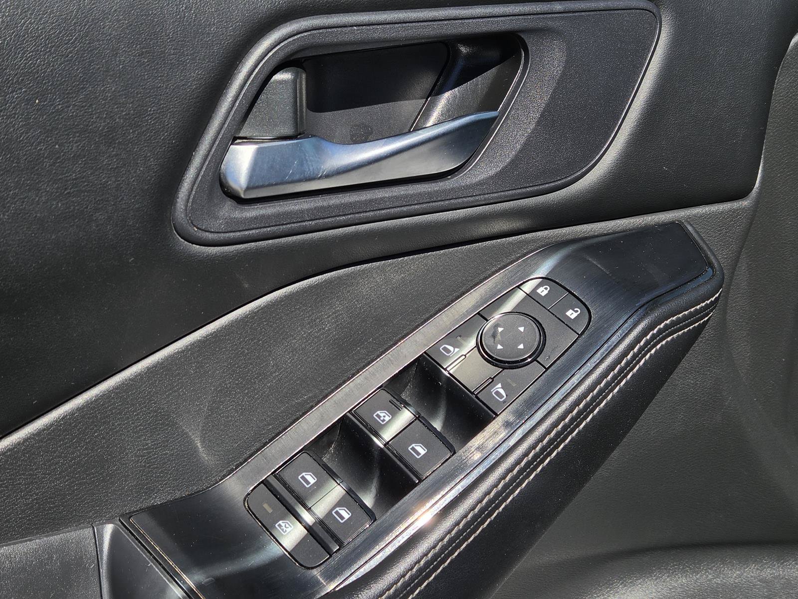 Used 2024 Nissan Rogue SV FWD image 27