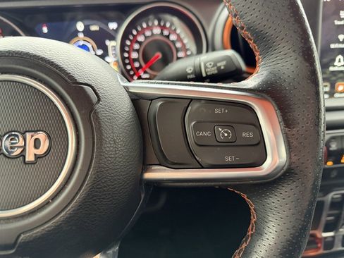 Used 2021 Jeep Gladiator Mojave image 16