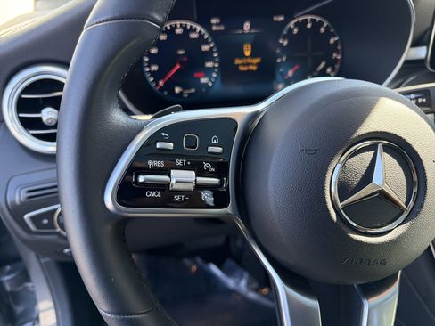 Used 2022 Mercedes-Benz GLC 300 4MATIC image 16