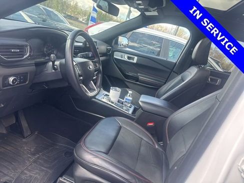 Used 2023 Ford Explorer ST-Line w/ Class IV Trailer Tow Package image 8