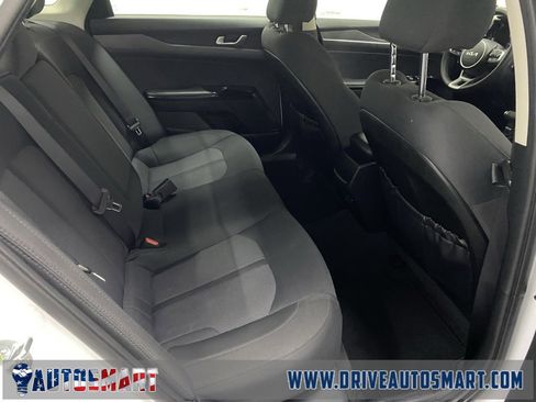 Used 2023 Kia K5 LXS image 18