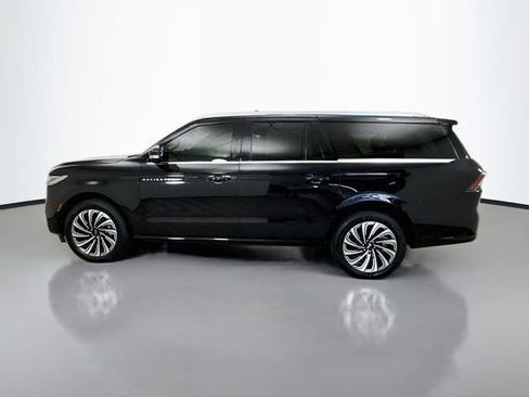 Used 2025 Lincoln Navigator L Black Label AWD/4WD image 4