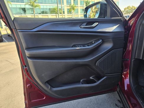 New 2025 Jeep Grand Cherokee Altitude X image 21