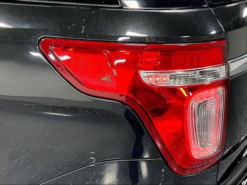 Used 2013 Ford Explorer 4WD w/ Class III Trailer Tow Pkg image 21