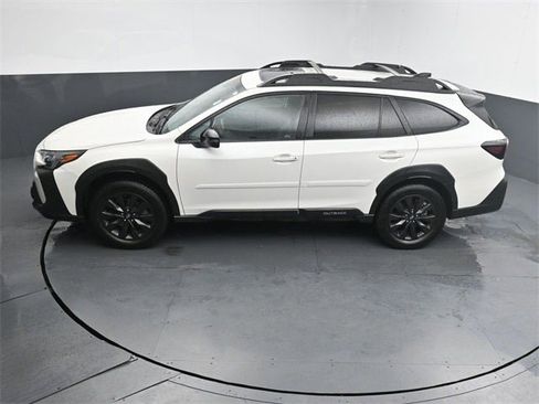 Used 2025 Subaru Outback Onyx Edition XT image 25