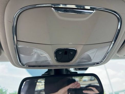 Used 2014 Jeep Cherokee Latitude AWD/4WD image 23