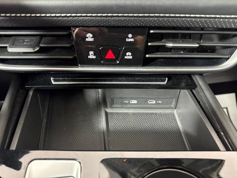 Certified 2024 Volkswagen Atlas SEL AWD/4WD image 16