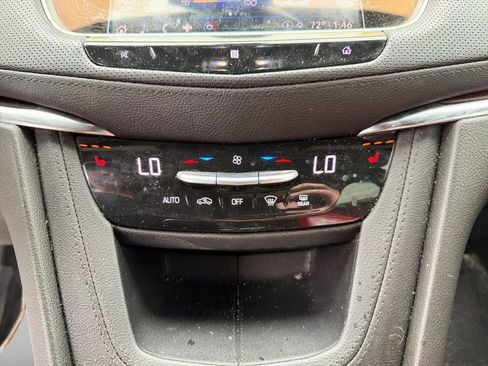 Used 2021 Cadillac XT5 Premium Luxury FWD image 10