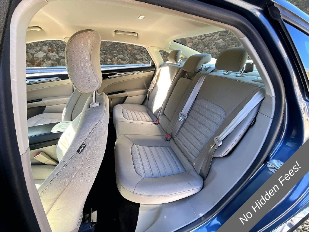 Used 2019 Ford Fusion SE FWD image 23