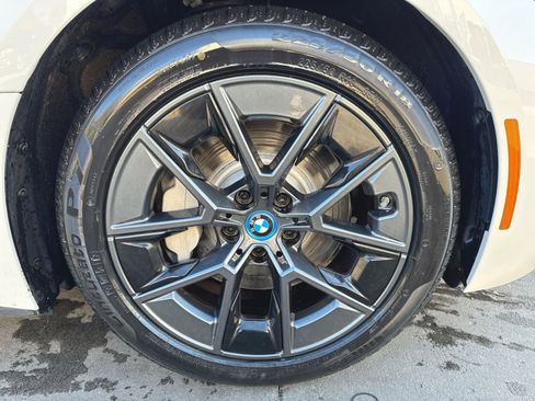 Used 2023 BMW i4 eDrive40 w/ Premium Package image 2