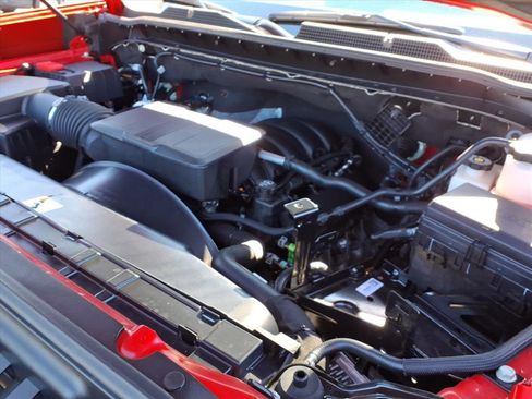 Used 2025 Chevrolet Silverado 2500 Custom w/ Custom Convenience Package image 11