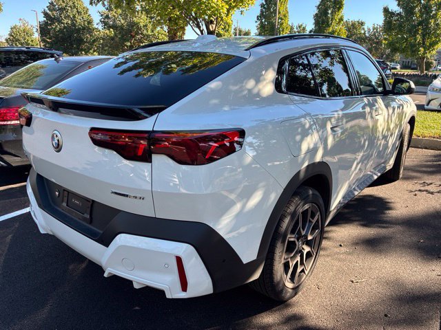 Used 2025 BMW X2 xDrive28i w/ Technology Package AWD/4WD image 8