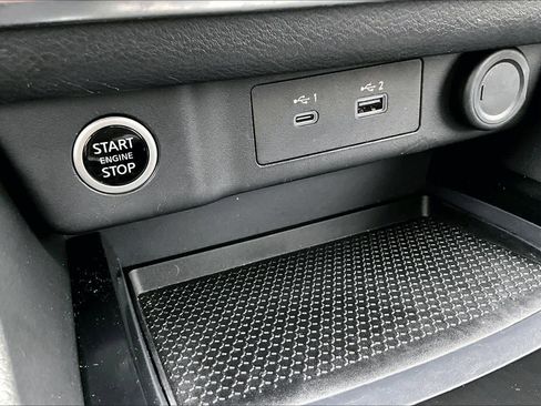 Used 2023 Nissan Rogue SV image 35