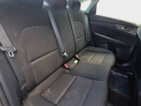 Used 2021 Kia Forte LXS FWD image 14