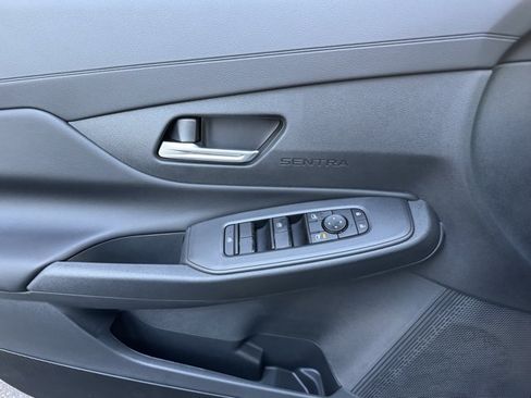 New 2026 Nissan Sentra SV w/ SV Convenience Package FWD image 8