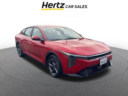 Used 2025 Kia K4 LXS image 1