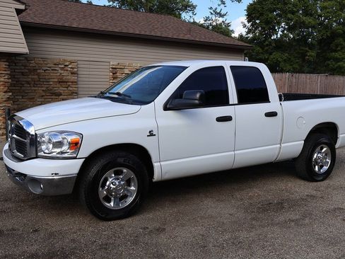 Used 2006 Dodge Ram 3500 Truck SLT w/ Quad Cab Big Horn Value Group RWD image 5