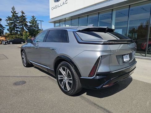 Certified 2024 Cadillac Lyriq Luxury AWD/4WD image 5