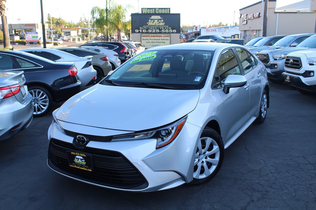 Used 2023 Toyota Corolla LE w/ Carpet Mat Package (TMS) FWD image 35