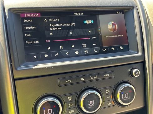 Used 2020 Land Rover Discovery Landmark AWD/4WD image 12