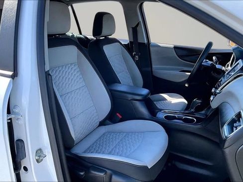 Used 2021 Chevrolet Equinox LS FWD image 27