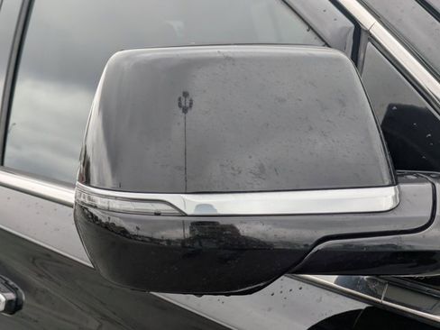 Used 2019 Cadillac Escalade ESV Luxury image 11