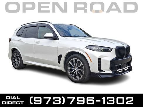 Used 2024 BMW X5 xDrive40i w/ M Sport Package AWD/4WD image 1