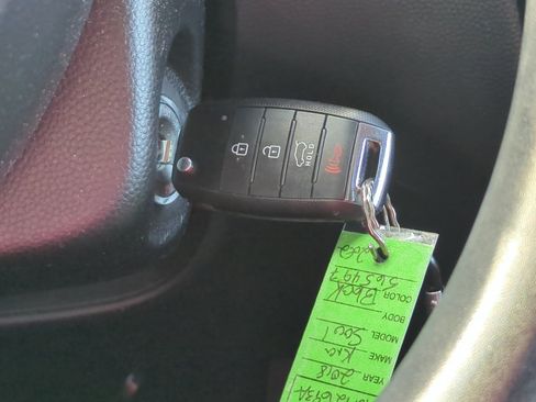 Used 2018 Kia Soul FWD image 24